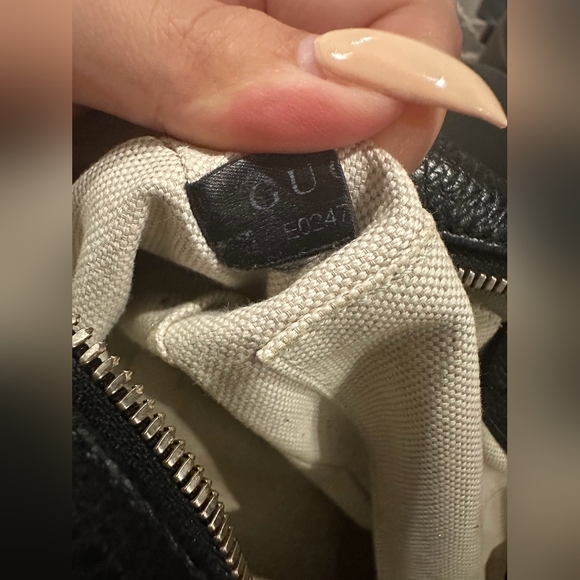 GUCCI Pebbled Calfskin Small Soho Disco Bag Black - Picture 7 of 8